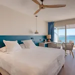 Roc - 4 étoiles Les Pieds Dans L'eau Hotel Le Lavandou