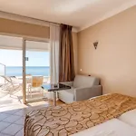 Roc - 4 Etoiles Les Pieds Dans L'eau Hotel