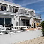 Hotel Roc - 4 Etoiles Les Pieds Dans L'eau Le Lavandou