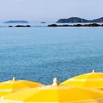Roc - 4 Etoiles Les Pieds Dans L'eau Hotel Le Lavandou