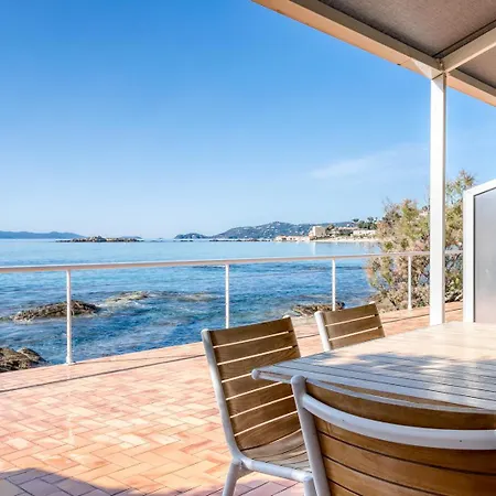 Roc - 4 Etoiles Les Pieds Dans L'eau Le Lavandou