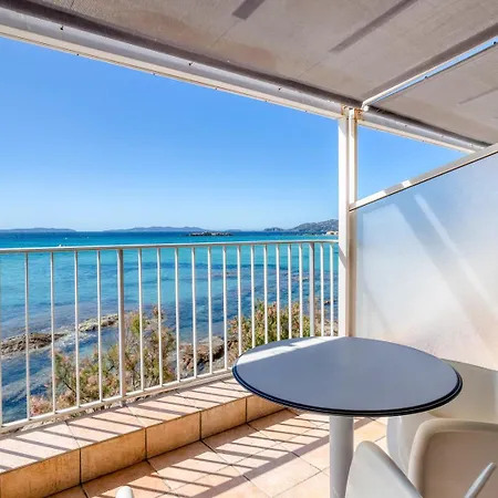 Roc - 4 Etoiles Les Pieds Dans L'eau Le Lavandou