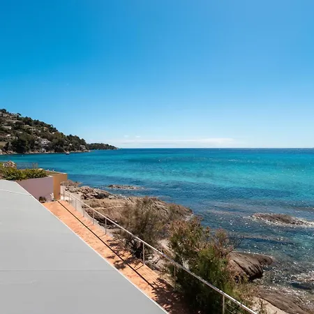 Roc - 4 Etoiles Les Pieds Dans L'eau