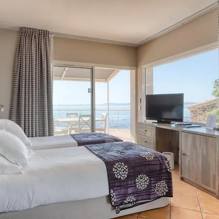 Hotel Roc - 4 Etoiles Les Pieds Dans L'eau 4*