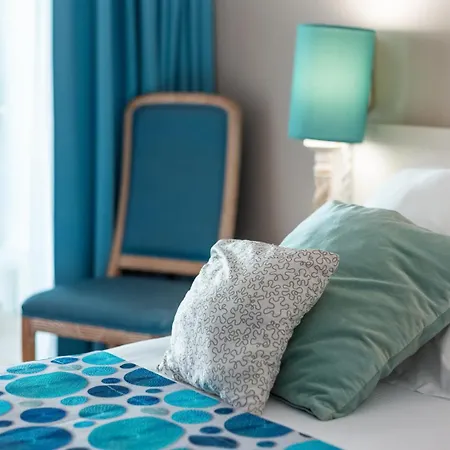 Roc - 4 Etoiles Les Pieds Dans L'eau 4*