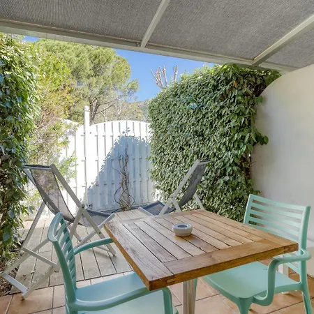 Hotell Roc - 4 Etoiles Les Pieds Dans L'eau Le Lavandou