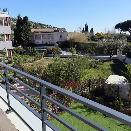 Hotel Roc - 4 Etoiles Les Pieds Dans L'eau Le Lavandou