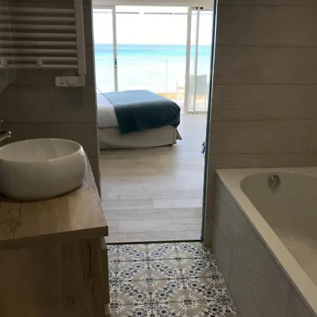 Roc - 4 étoiles Les Pieds Dans L'eau Hotel Le Lavandou