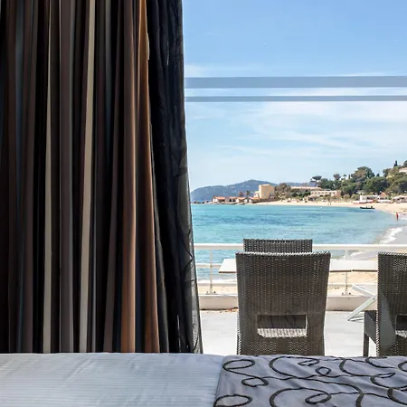 Roc - 4 Etoiles Les Pieds Dans L'eau