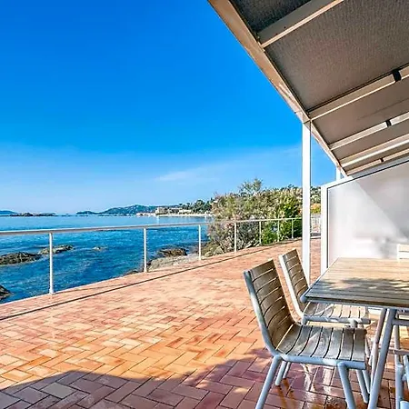 Hotell Roc - 4 Etoiles Les Pieds Dans L'eau Le Lavandou