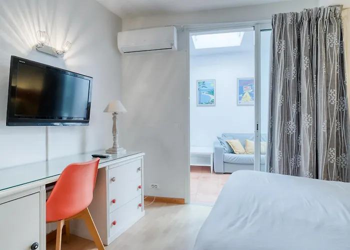 Roc - 4 Etoiles Les Pieds Dans L'eau 4* Le Lavandou