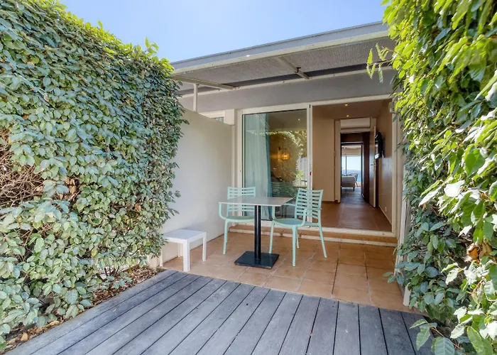 Roc - 4 Etoiles Les Pieds Dans L'eau Hotell 4*