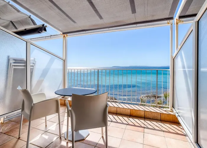 Roc - 4 Etoiles Les Pieds Dans L'eau 4* Le Lavandou