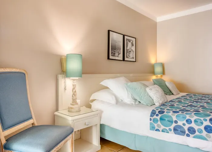 Roc - 4 Etoiles Les Pieds Dans L'eau 4*