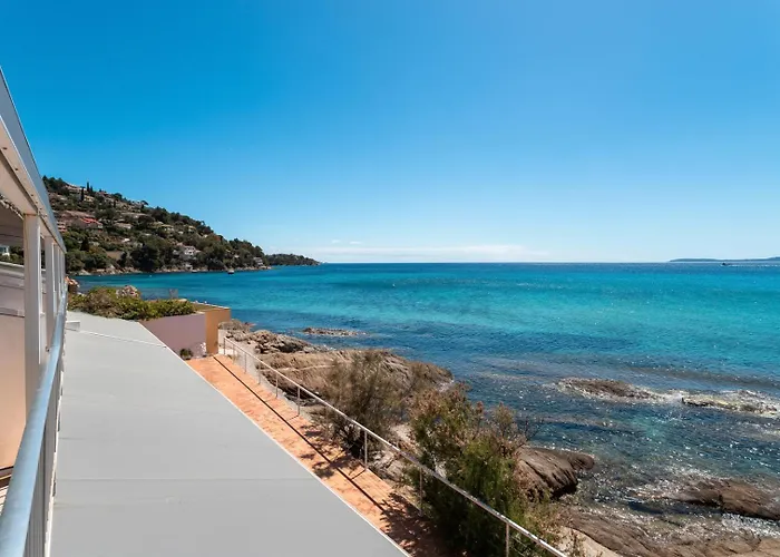 Roc - 4 Etoiles Les Pieds Dans L'eau