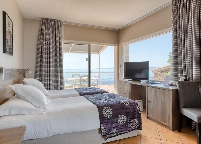 Hotell Roc - 4 Etoiles Les Pieds Dans L'eau 4*