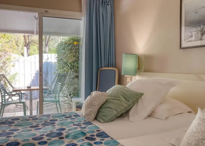 Hotell Roc - 4 Etoiles Les Pieds Dans L'eau