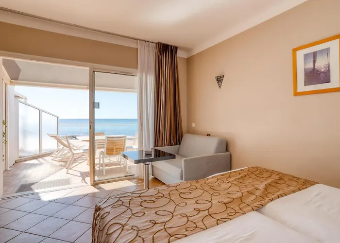 Roc - 4 Etoiles Les Pieds Dans L'eau Hotell