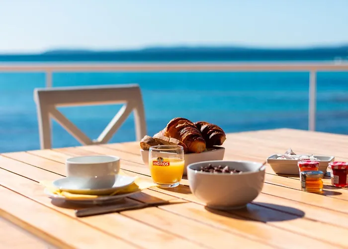 Roc - 4 Etoiles Les Pieds Dans L'eau