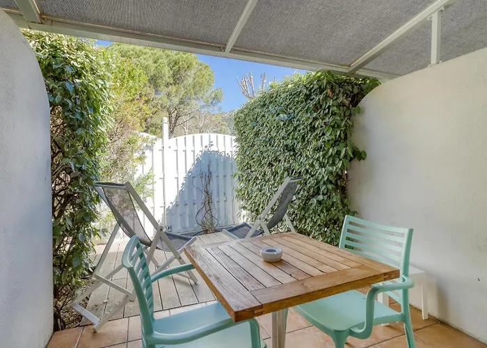 Hotell Roc - 4 Etoiles Les Pieds Dans L'eau Le Lavandou