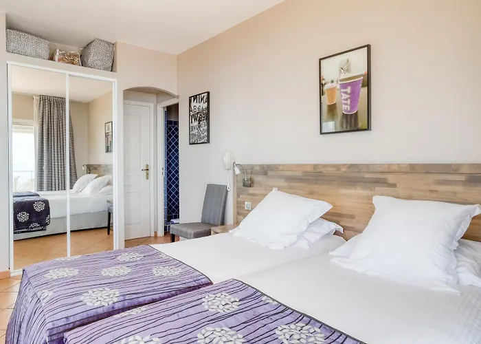 Hotell Roc - 4 Etoiles Les Pieds Dans L'eau 4*