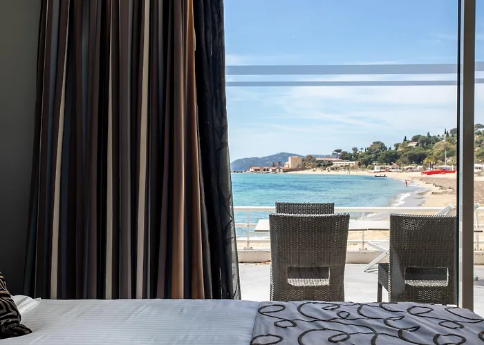 Roc - 4 Etoiles Les Pieds Dans L'eau