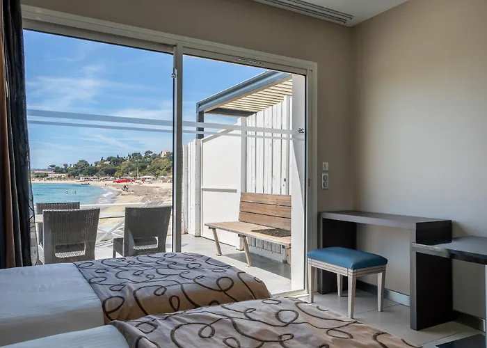 Roc - 4 Etoiles Les Pieds Dans L'eau 4* Le Lavandou