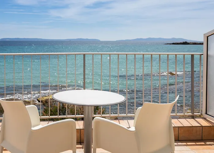 Roc - 4 Etoiles Les Pieds Dans L'eau Hotell Le Lavandou